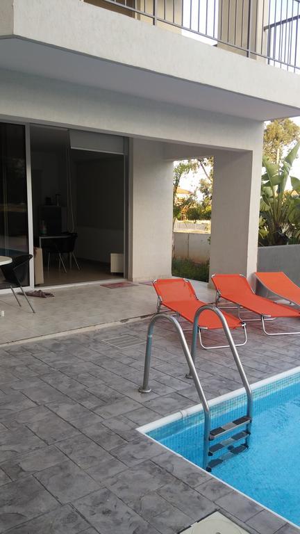 Palms Resort Apartments Alethriko Экстерьер фото